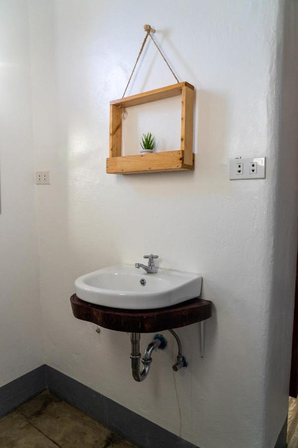 Momo Hostel 몰볼 외부 사진